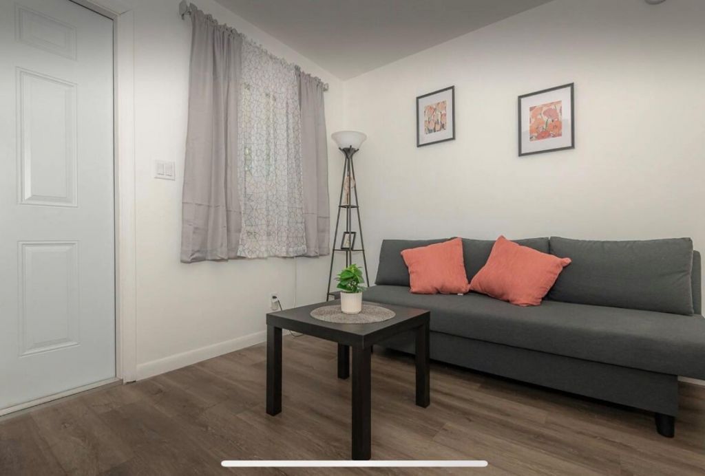 1017 NE 14th Avenue, Fort Lauderdale, FL 33304 Photo