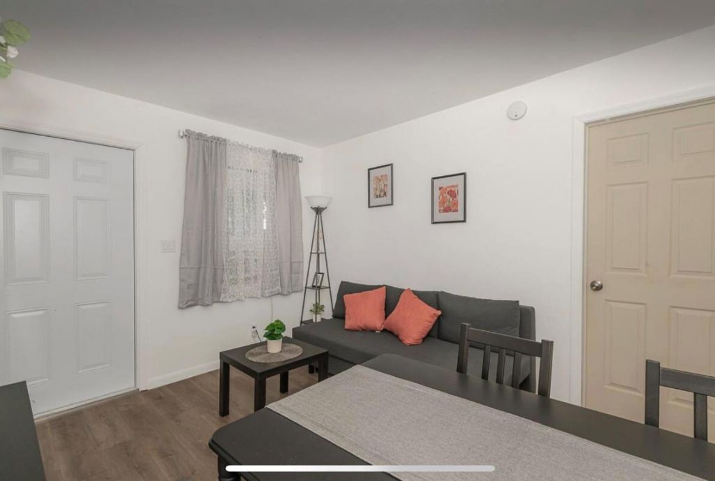 1017 NE 14th Avenue, Fort Lauderdale, FL 33304 Photo