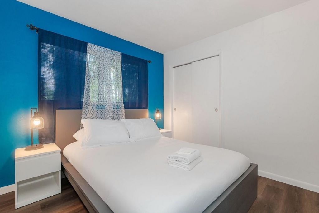 1017 NE 14th Avenue, Fort Lauderdale, FL 33304 Photo