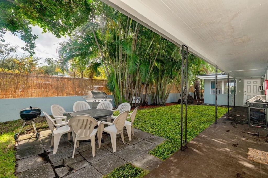 1017 NE 14th Avenue, Fort Lauderdale, FL 33304 Photo