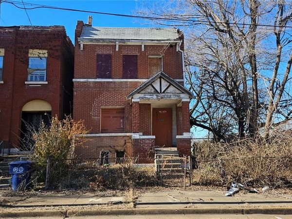1727 N Leffingwell Avenue, St Louis, MO 63106