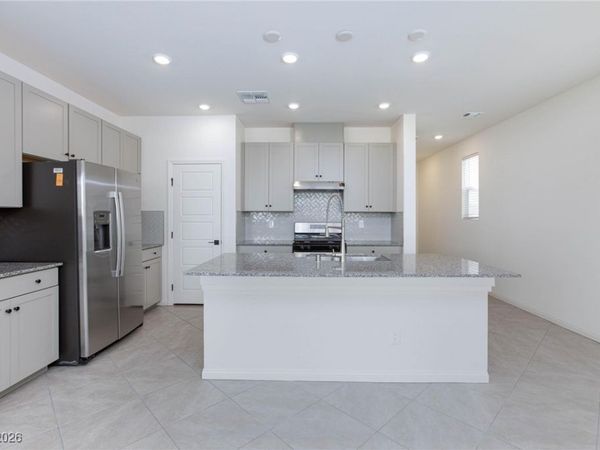 9086 Nostrand Avenue, Las Vegas, NV 89148