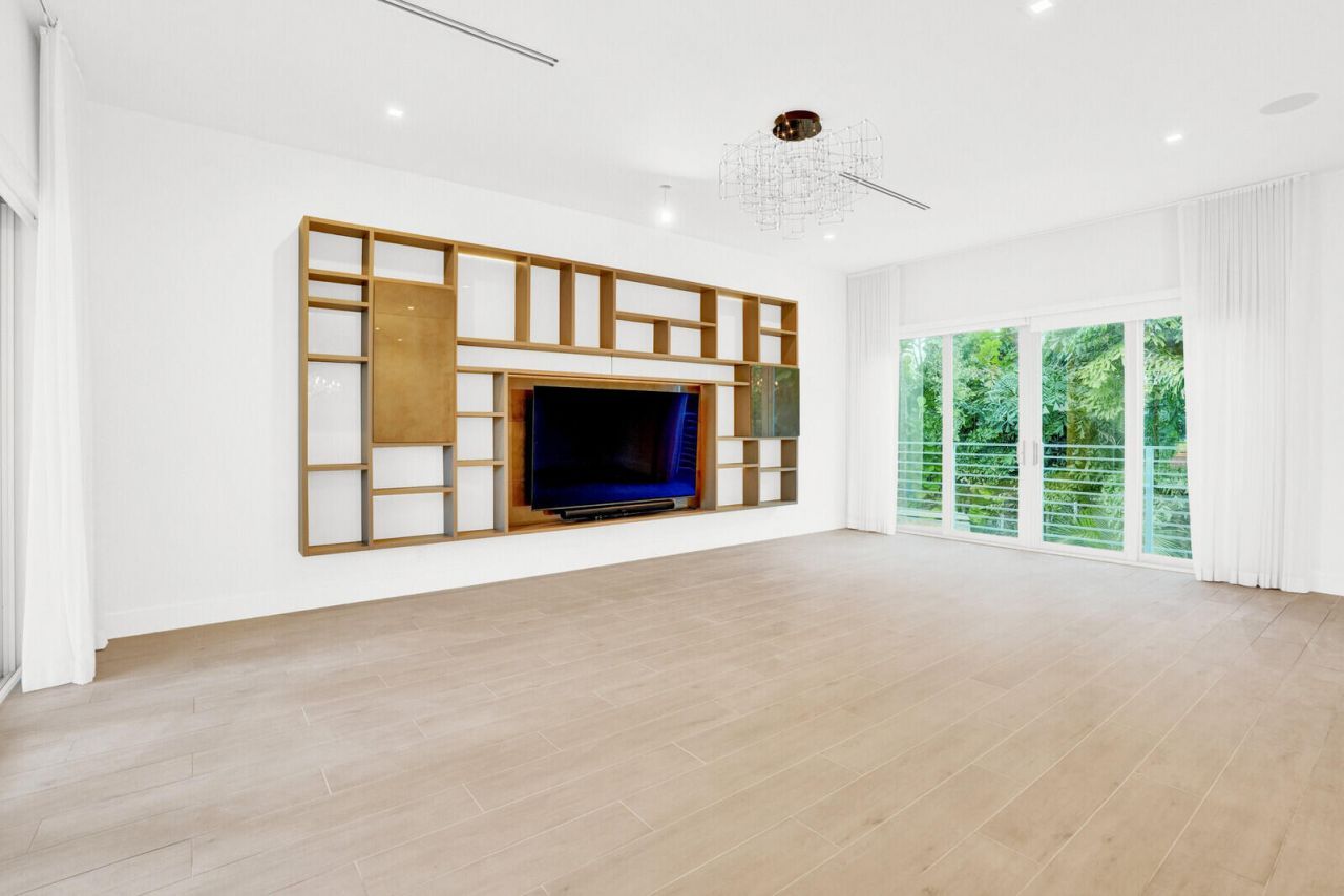 12 SE 10th Avenue, Fort Lauderdale, FL 33301 Photo