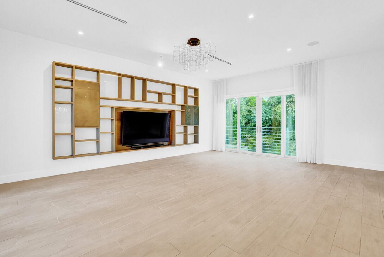 12 SE 10th Avenue, Fort Lauderdale, FL 33301 Photo