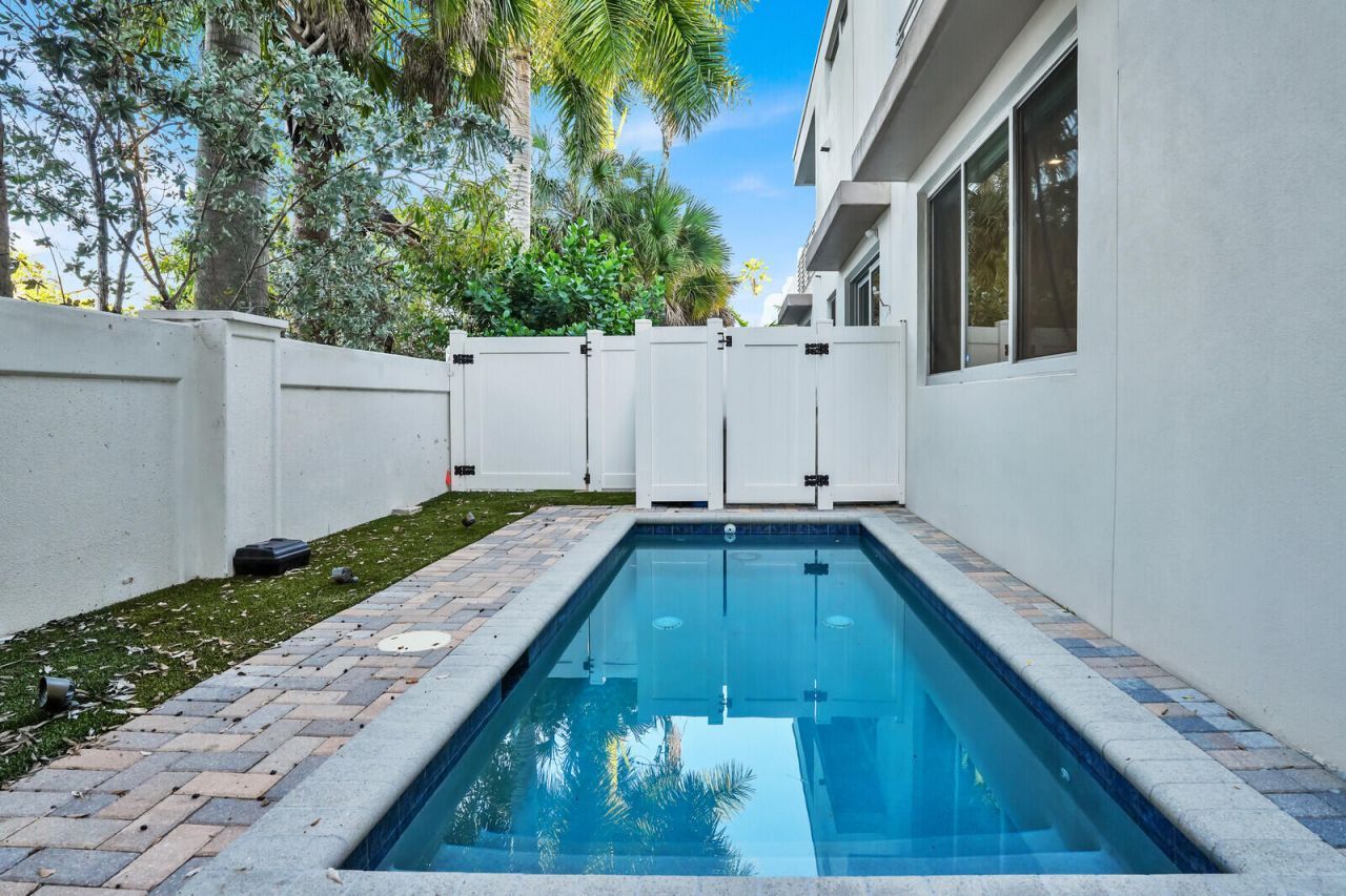 12 SE 10th Avenue, Fort Lauderdale, FL 33301 Photo