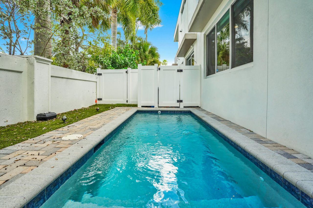 12 SE 10th Avenue, Fort Lauderdale, FL 33301 Photo