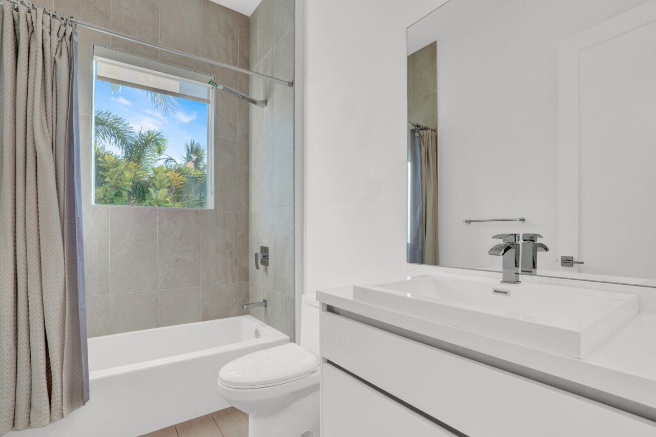 12 SE 10th Avenue, Fort Lauderdale, FL 33301 Photo