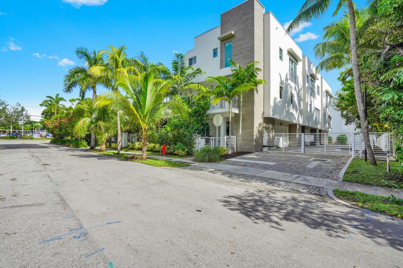 12 SE 10th Avenue, Fort Lauderdale, FL 33301 Photo