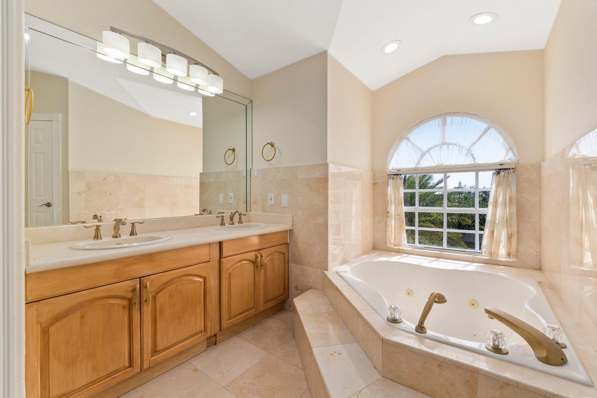 7095 S Hwy A1a, Melbourne Beach, FL 32951 Photo