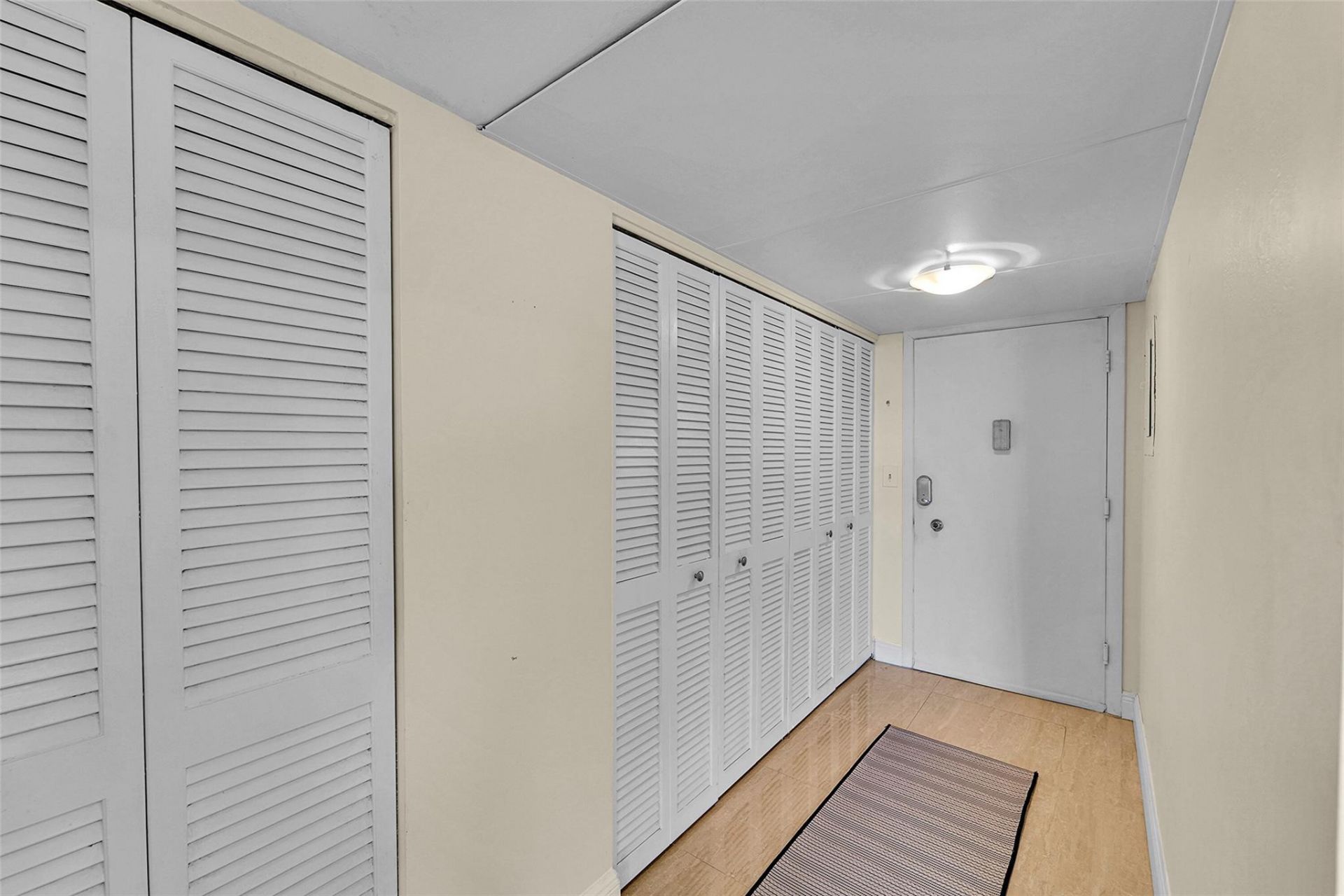 1401 S Ocean Drive, Unit 502, Hollywood, FL 33019 Photo