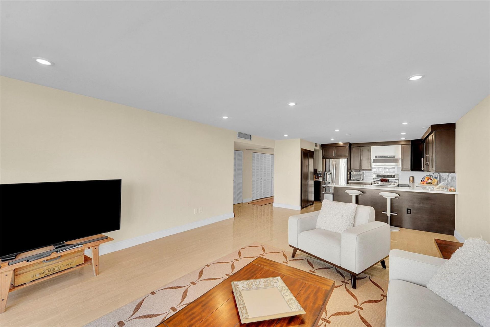 1401 S Ocean Drive, Unit 502, Hollywood, FL 33019 Photo