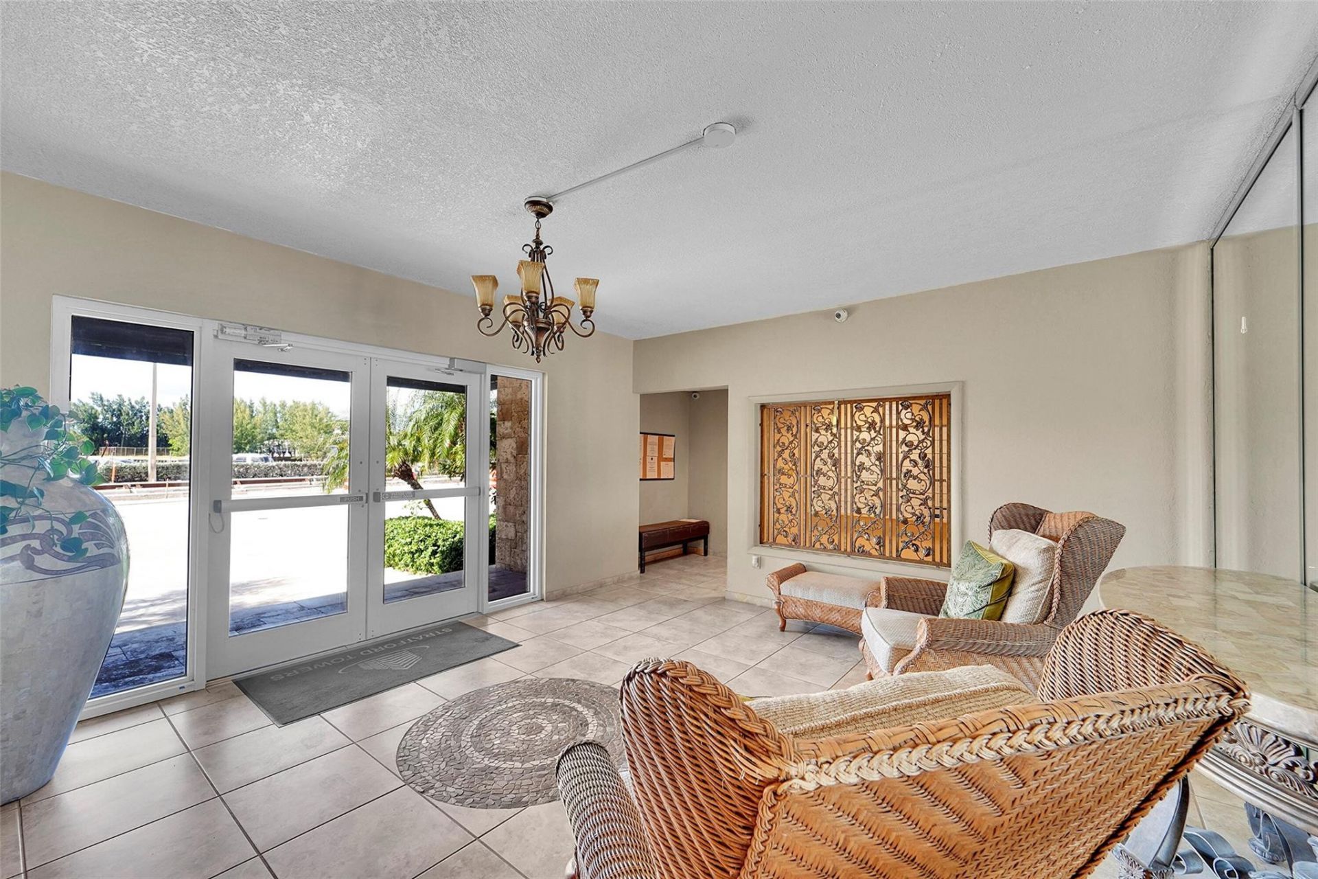 1401 S Ocean Drive, Unit 502, Hollywood, FL 33019 Photo