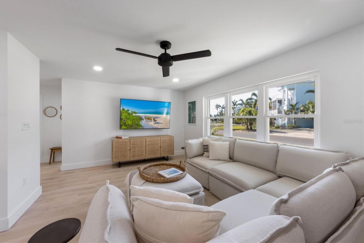 414 79th Street, Holmes Beach, FL 34217 Photo