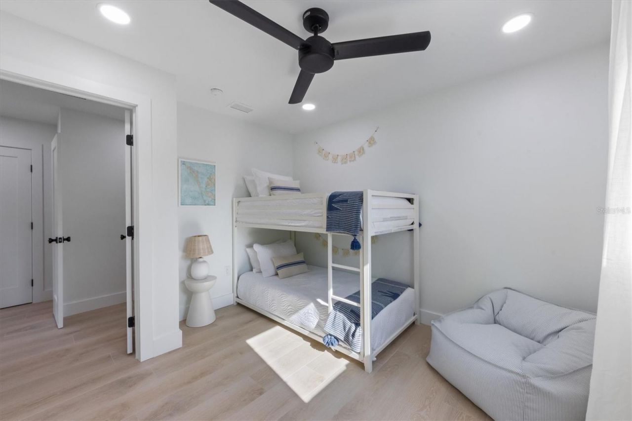 414 79th Street, Holmes Beach, FL 34217 Photo