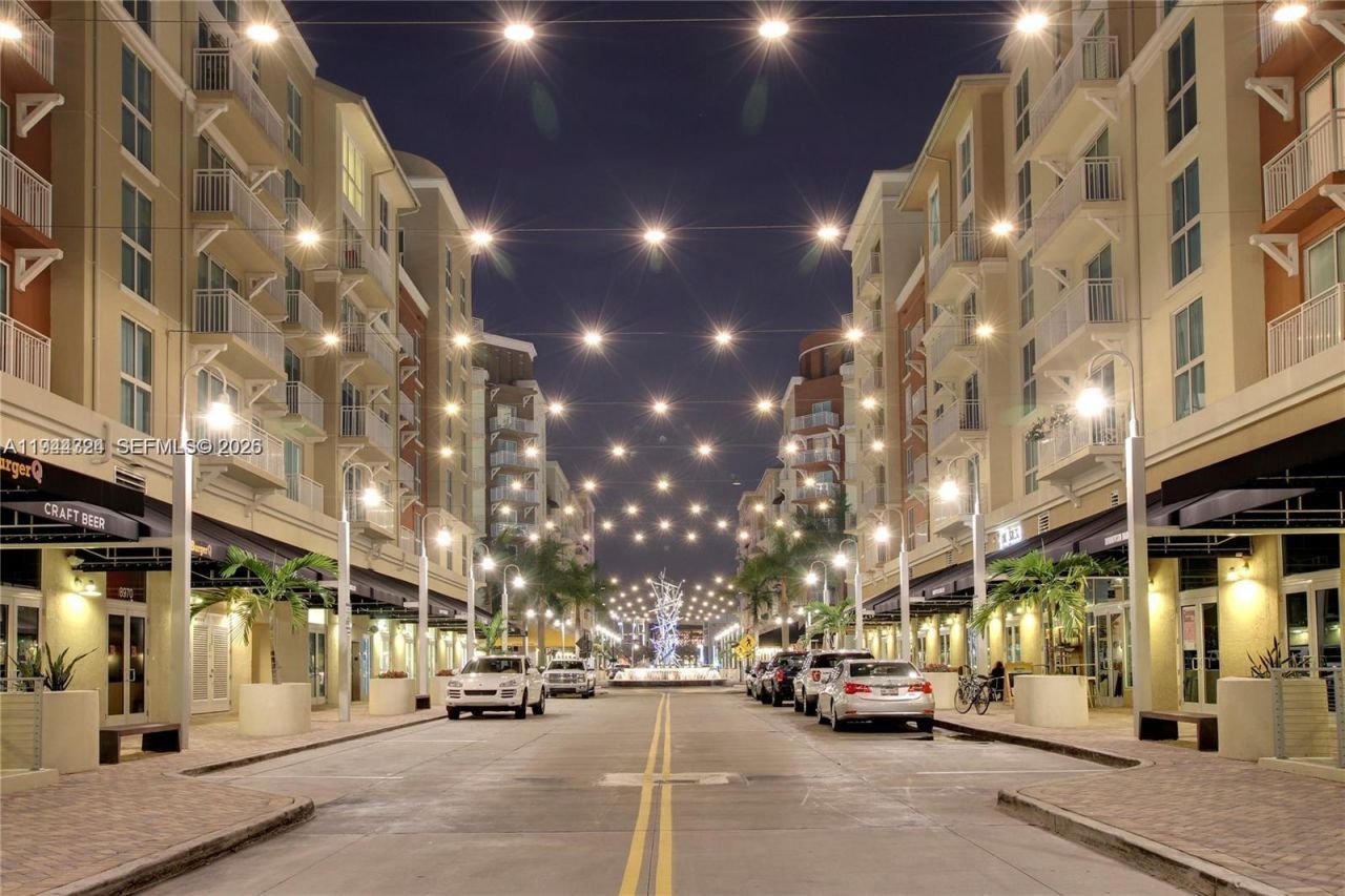 7280 SW 90th St, Unit 609, Miami, FL 33156 Photo