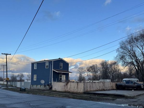 1530 S Walnut Street, South Bend, IN 46619