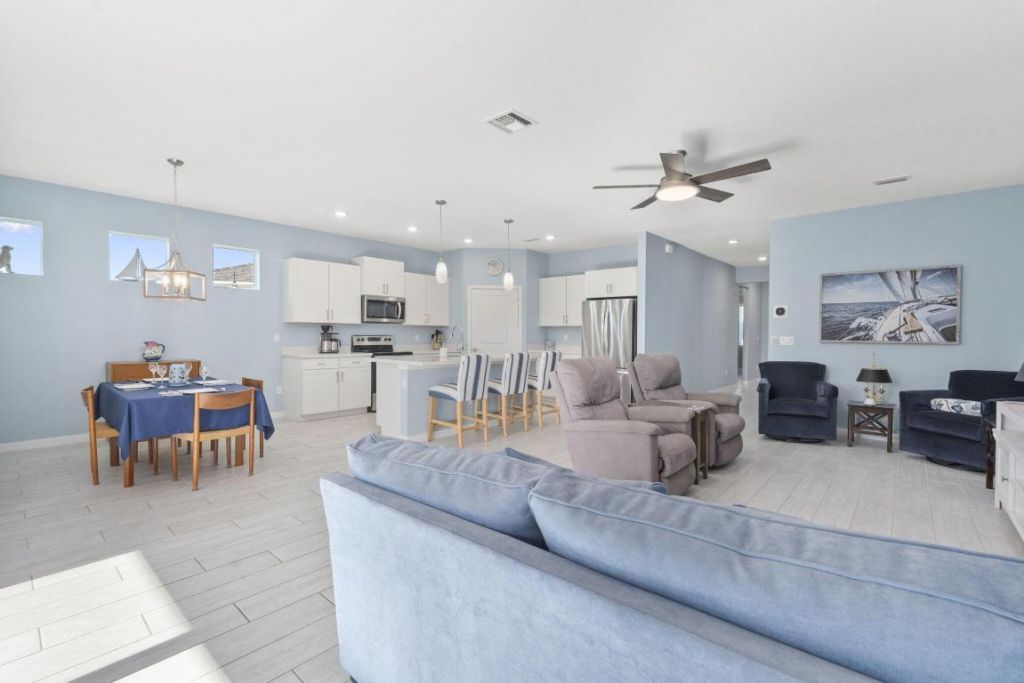 2780 NE Breezeway Circle, Jensen Beach, FL 34957 Photo