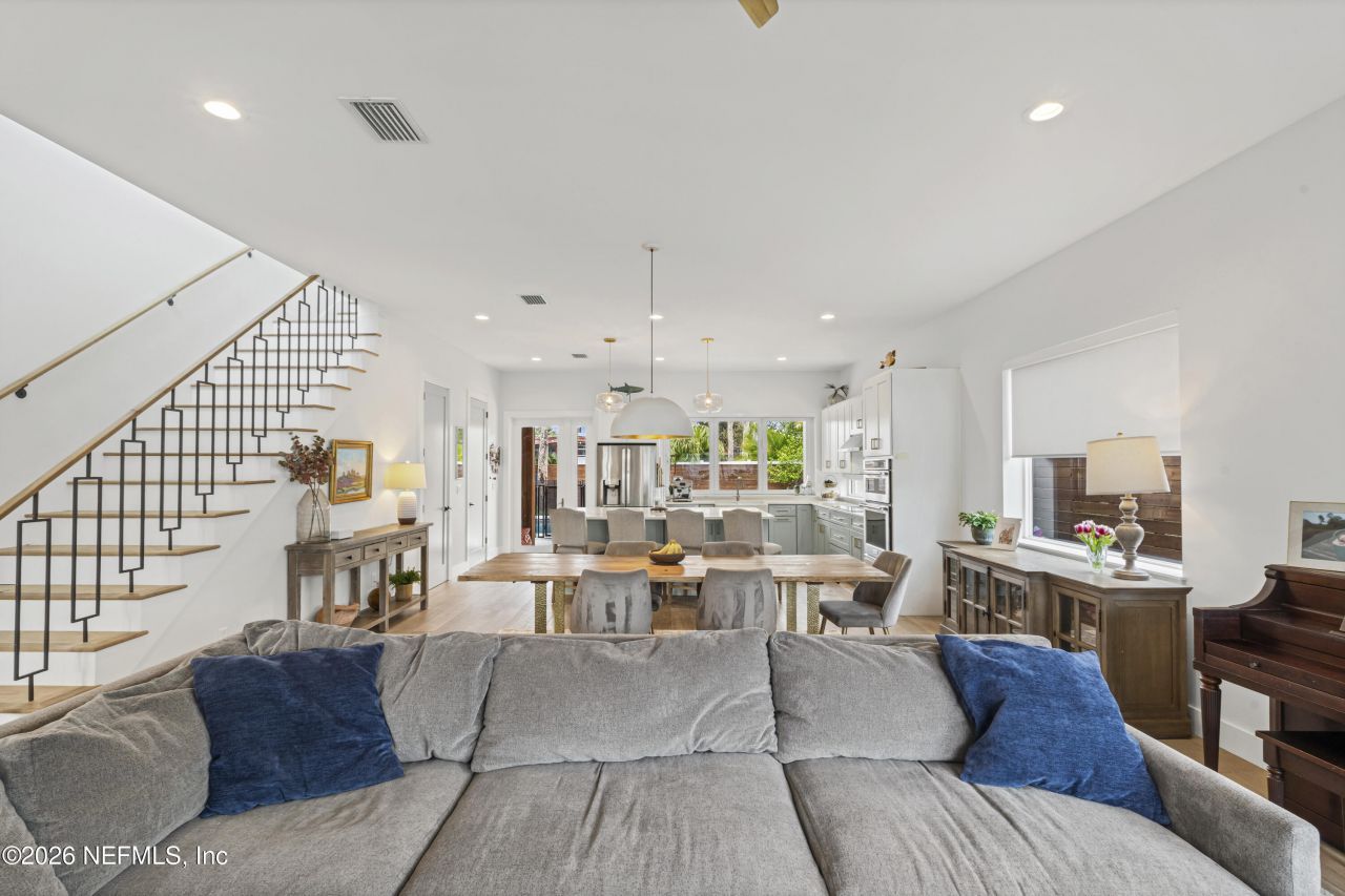 145 8th Street, Atlantic Beach, FL 32233 Photo