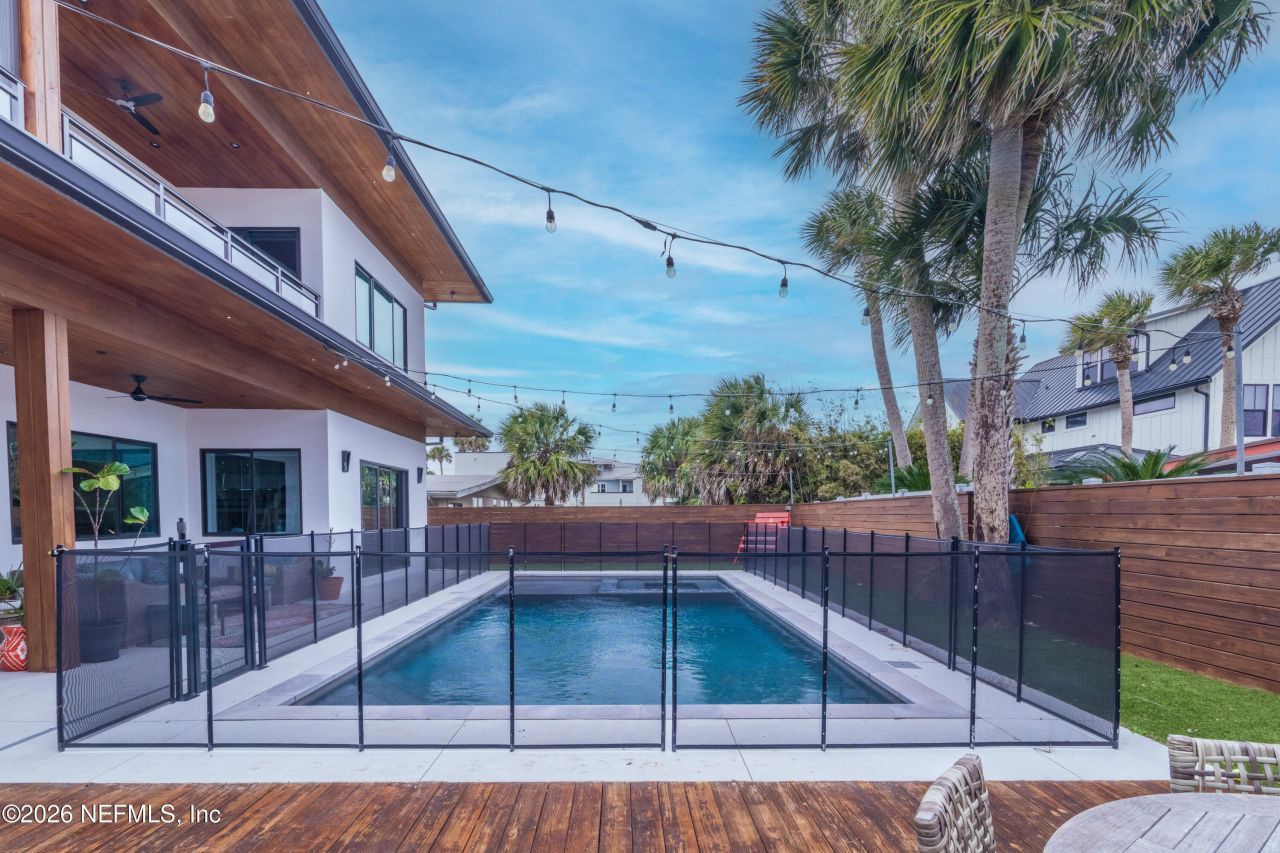 145 8th Street, Atlantic Beach, FL 32233 Photo