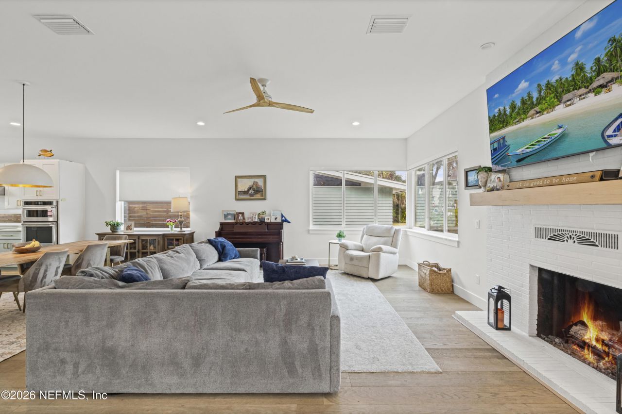 145 8th Street, Atlantic Beach, FL 32233 Photo