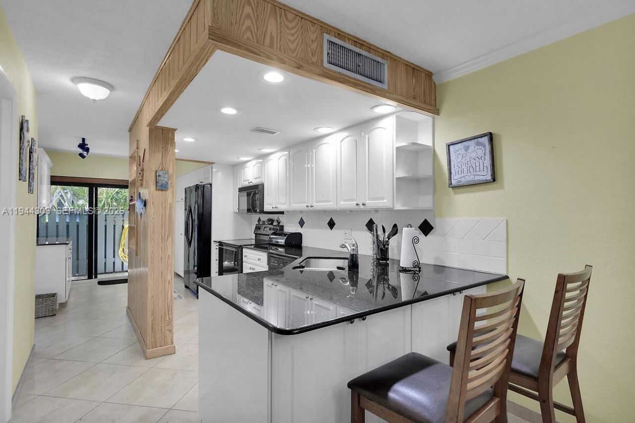 87200 Overseas Hwy , Unit M2, Plantation Key, FL 33036 Photo