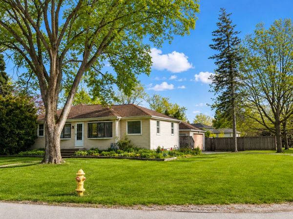 15275 W Walnut Drive, Deerfield, IL 60015