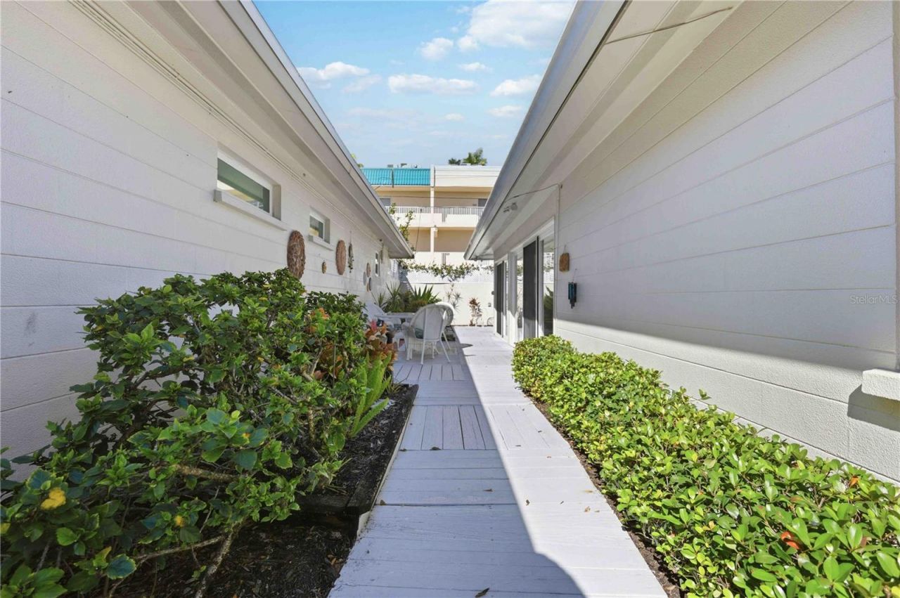 6005 Midnight Pass Road, Unit N4, Sarasota, FL 34242 Photo