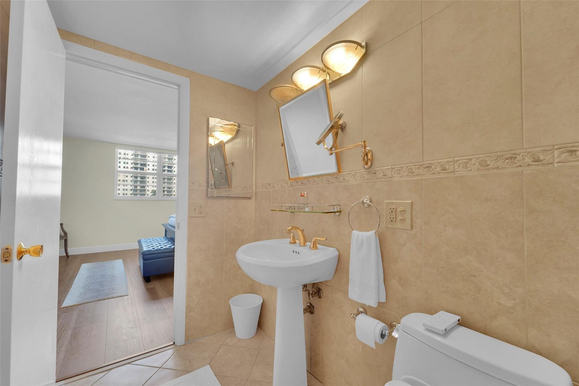 1401 S Ocean Drive, Unit 502, Hollywood, FL 33019 Photo