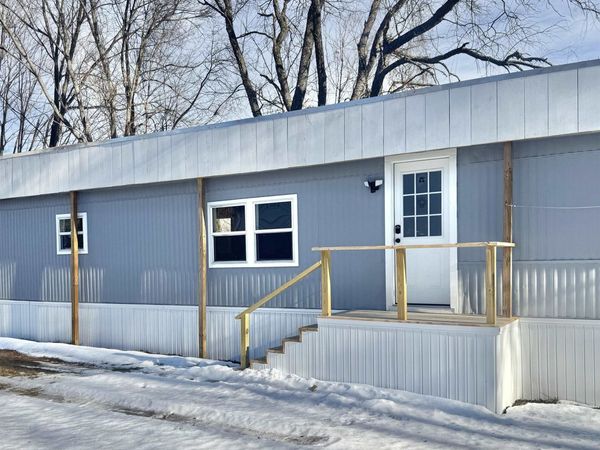 6 Boe Road, Holderness, NH 03245