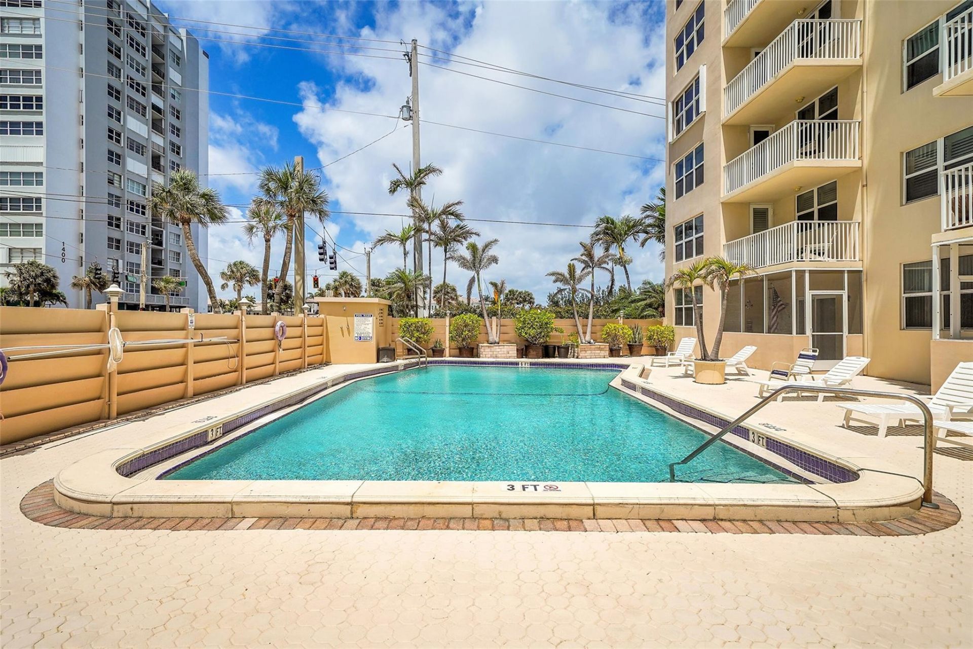 1401 S Ocean Drive, Unit 402, Hollywood, FL 33019 Photo