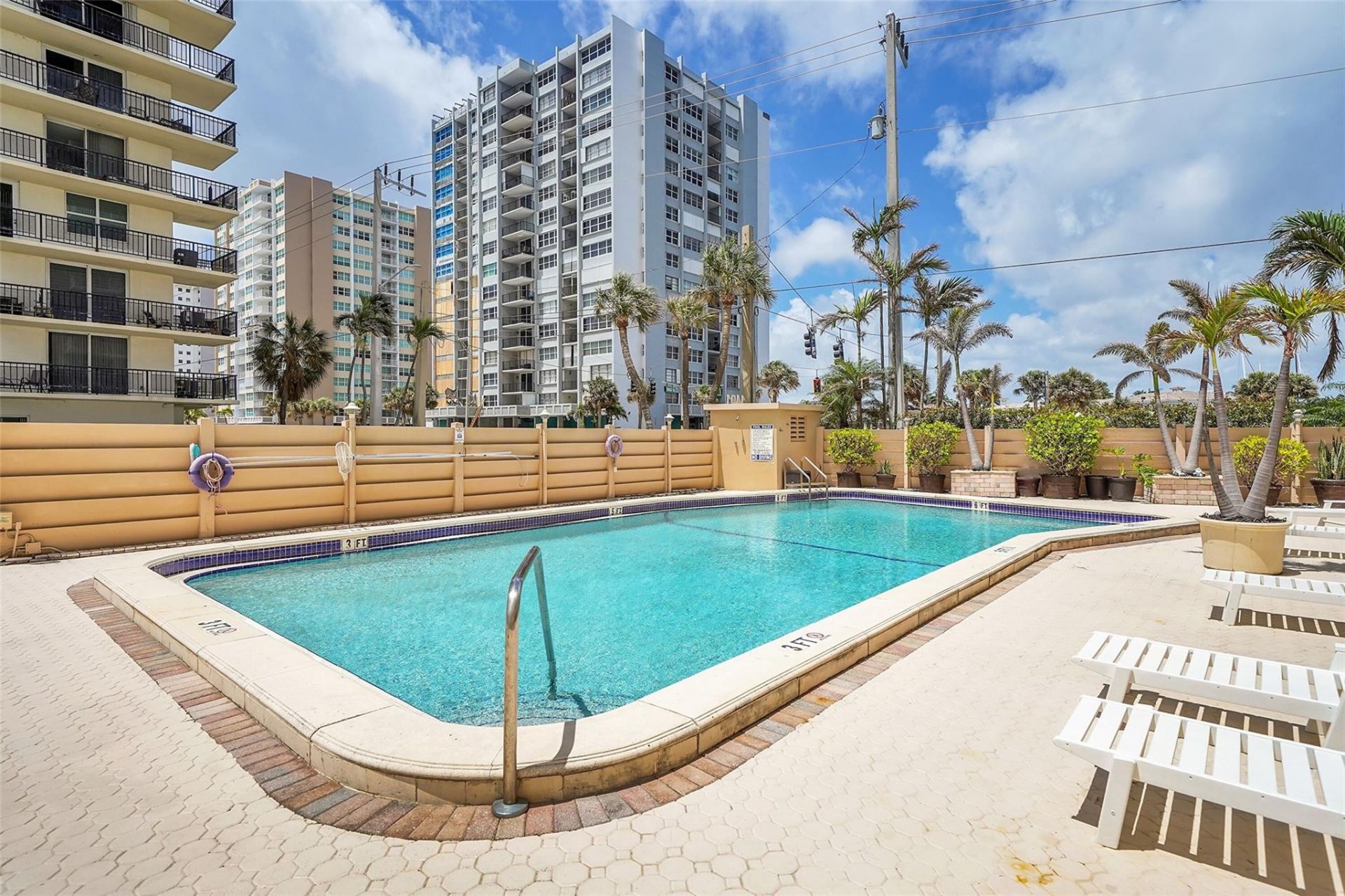 1401 S Ocean Drive, Unit 402, Hollywood, FL 33019 Photo