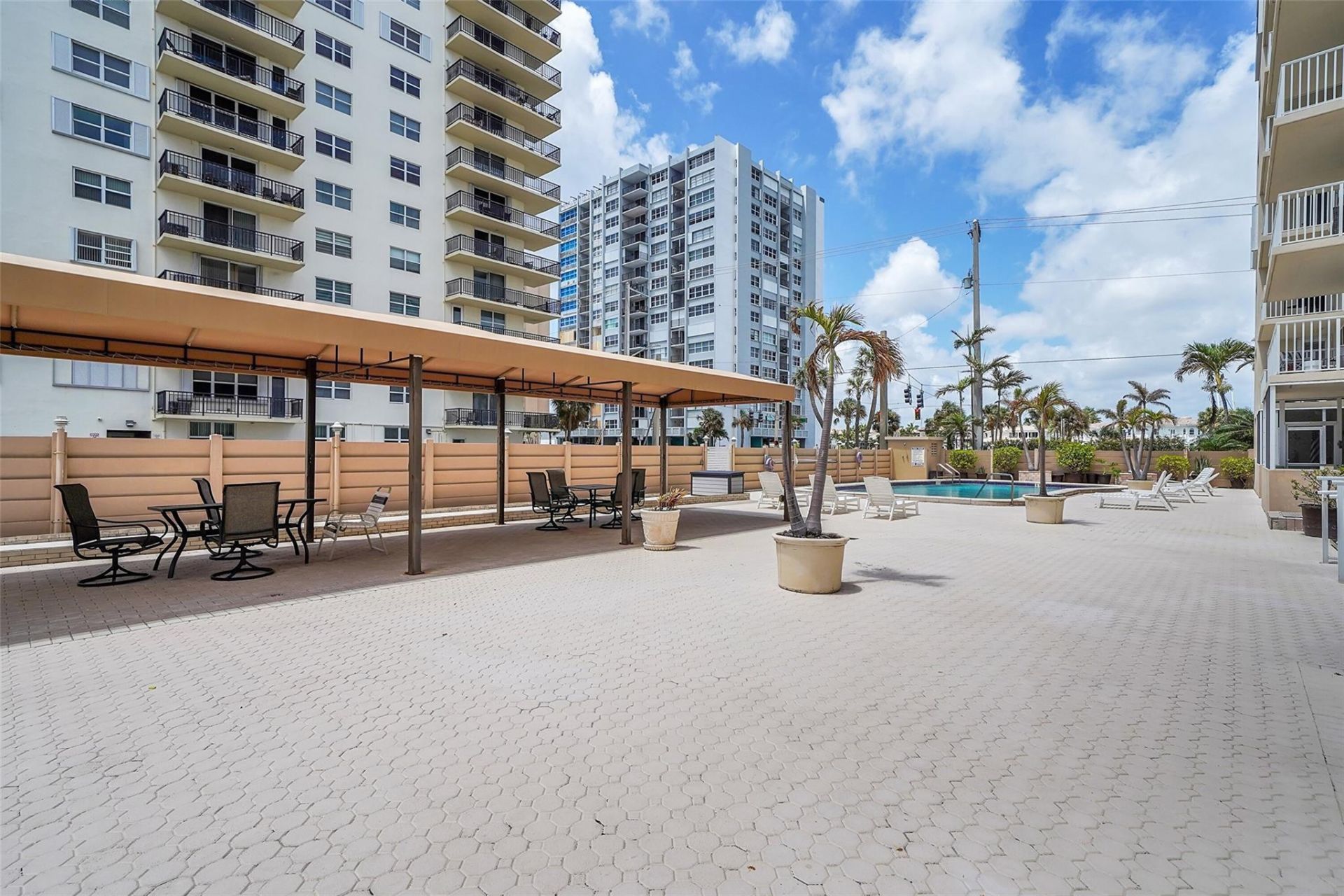 1401 S Ocean Drive, Unit 402, Hollywood, FL 33019 Photo