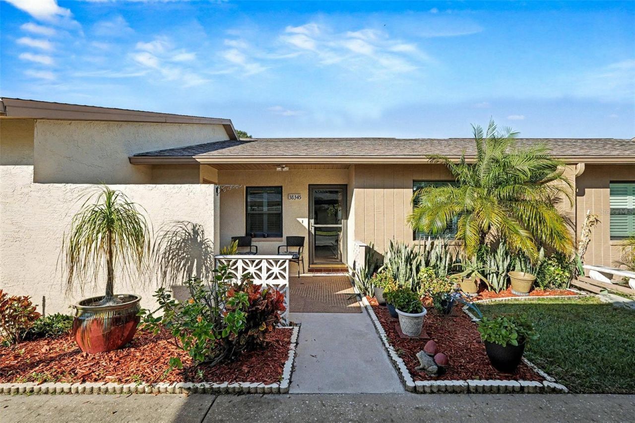 38345 Cottonwood Place, Unit 38345, Zephyrhills, FL 33542 Main Photo