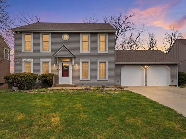 9220 W 116th Street, Overland Park, KS 66210