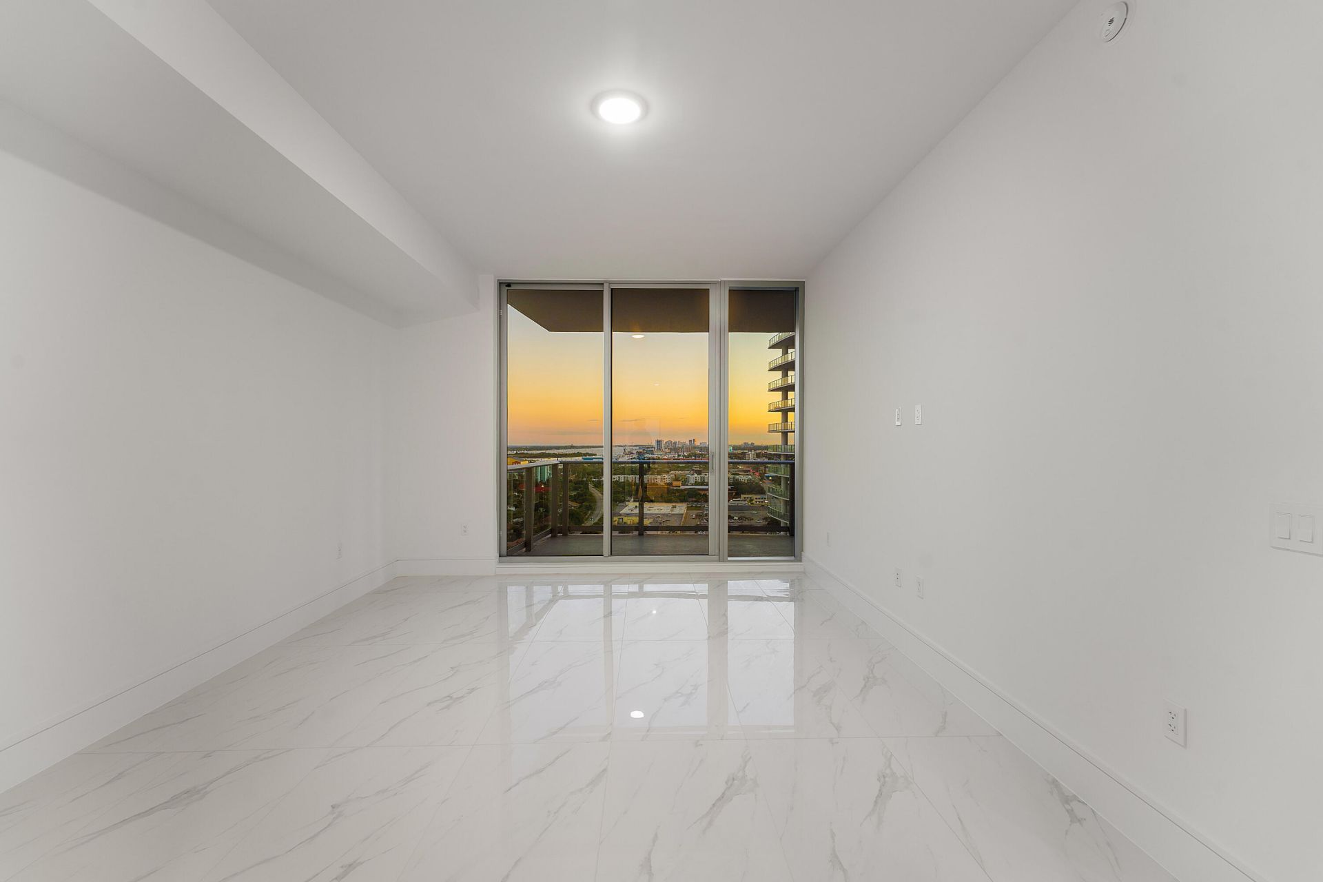 220 Lake Shore Drive, Unit 1911, Lake Park, FL 33403 Photo