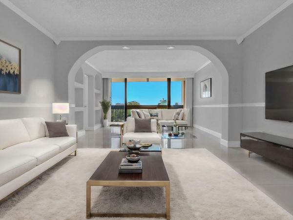 2000 Presidential Way, Unit 504, West Palm Beach, FL 33401