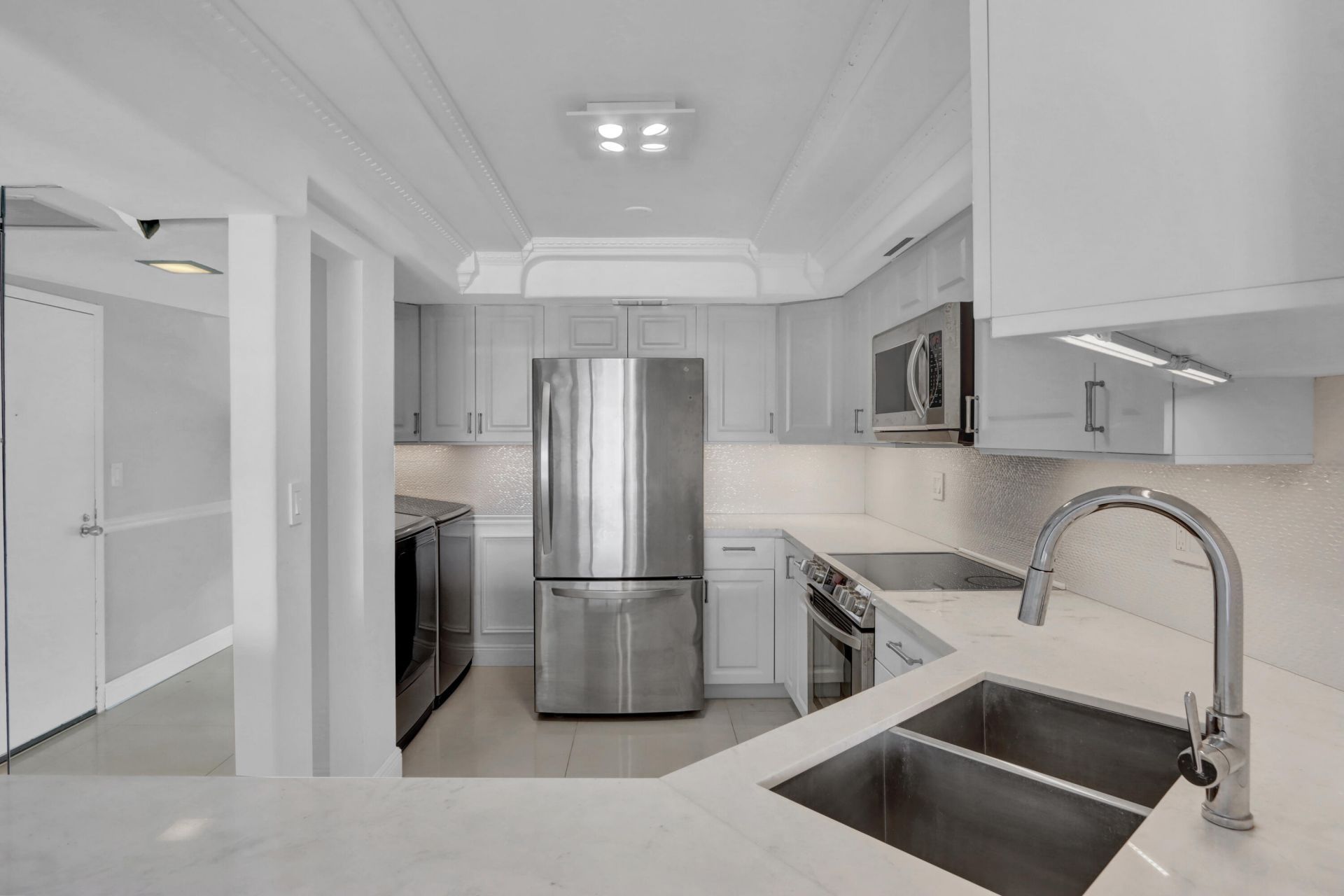 2000 Presidential Way, Unit 504, West Palm Beach, FL 33401 Photo