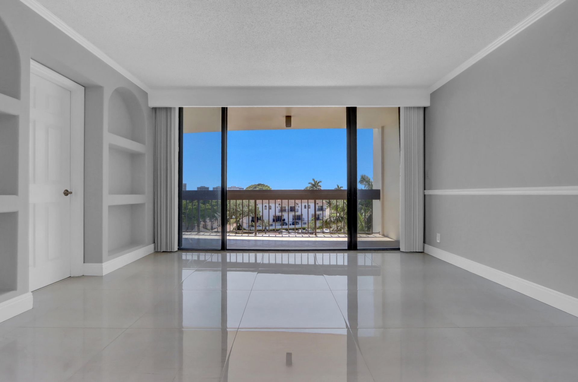 2000 Presidential Way, Unit 504, West Palm Beach, FL 33401 Photo