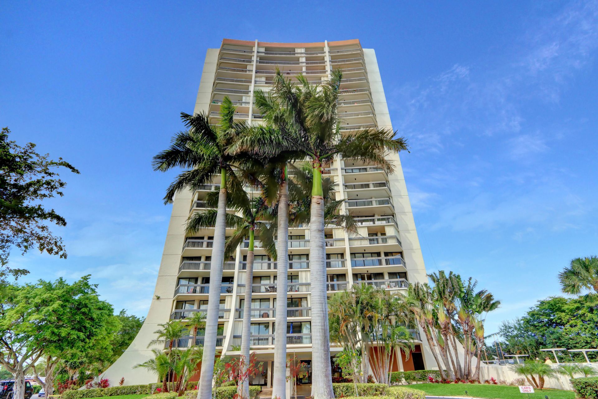 2000 Presidential Way, Unit 504, West Palm Beach, FL 33401 Photo