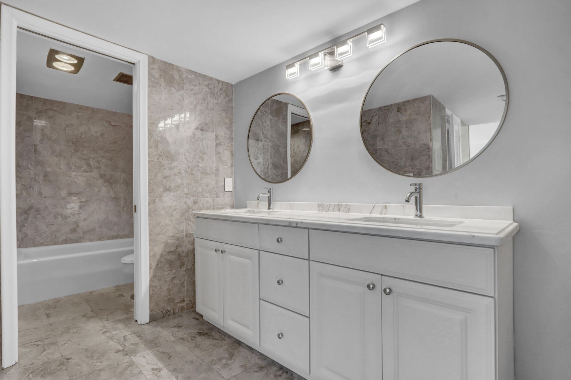 2000 Presidential Way, Unit 504, West Palm Beach, FL 33401 Photo