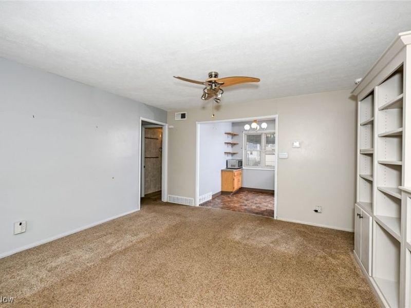 14314 Ledgewood Avenue, Cleveland, OH 44111 Photo 5