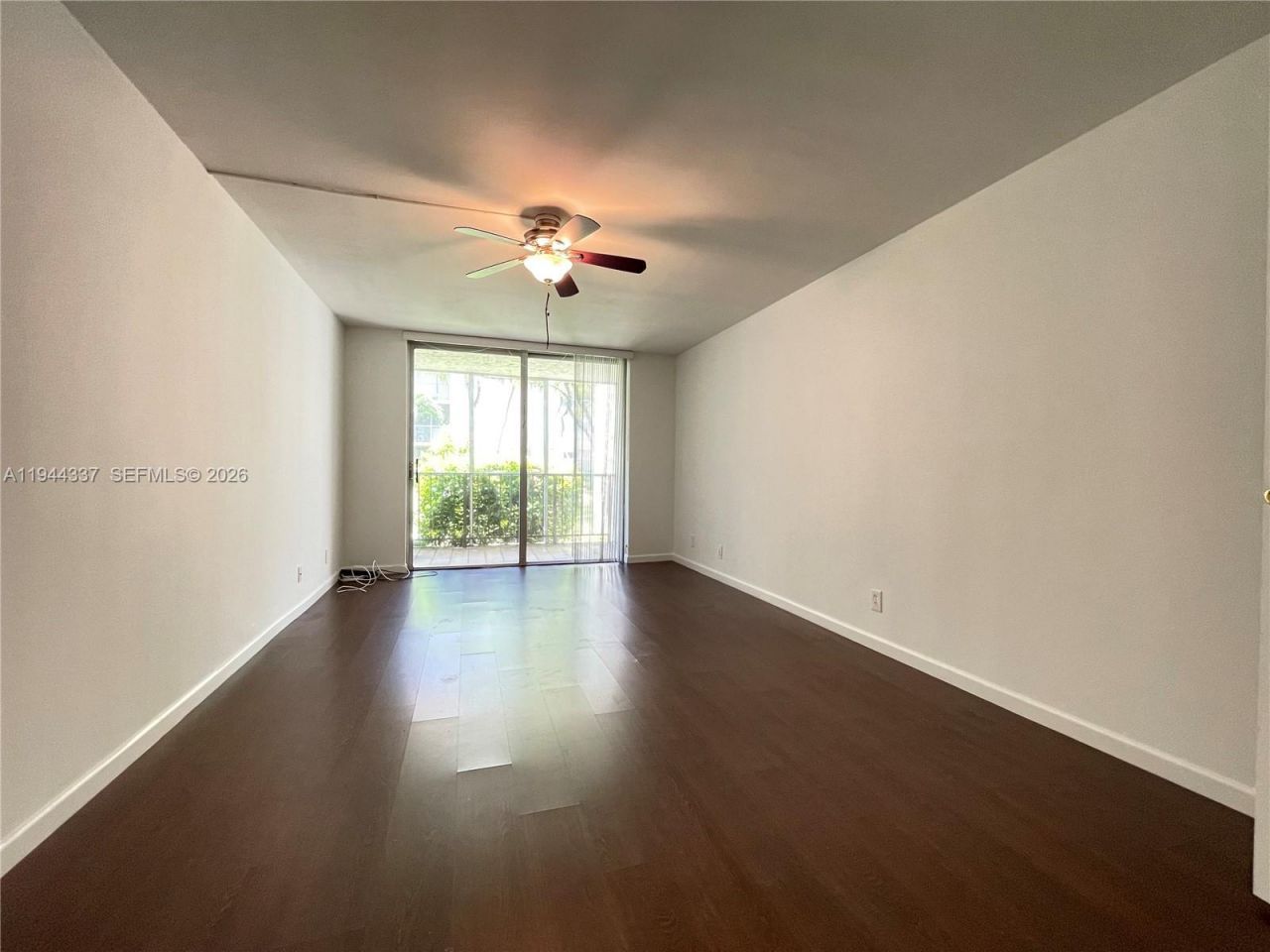 851 Three Islands Blvd, Unit 106, Hallandale Beach, FL 33009 Photo
