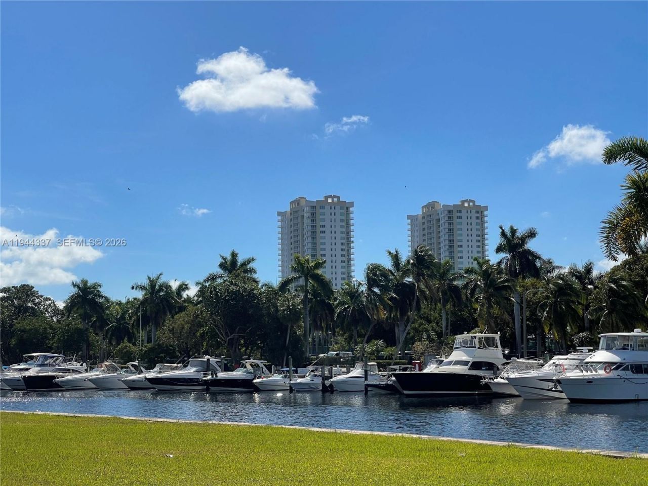 851 Three Islands Blvd, Unit 106, Hallandale Beach, FL 33009 Photo