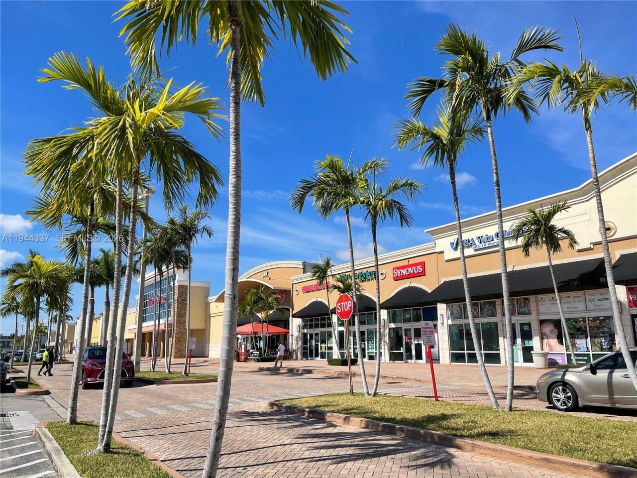 851 Three Islands Blvd, Unit 106, Hallandale Beach, FL 33009 Photo