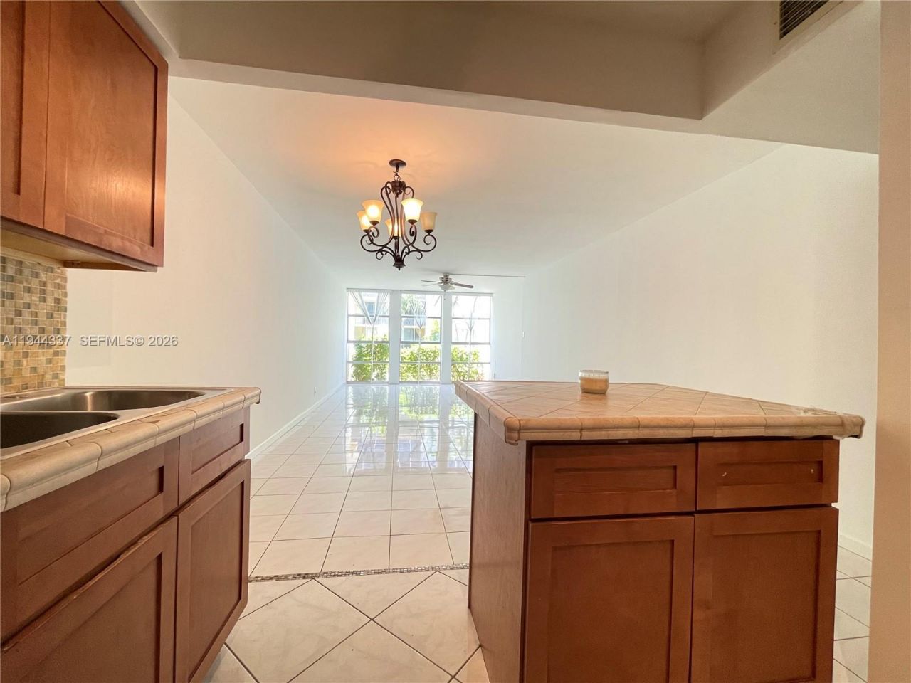 851 Three Islands Blvd, Unit 106, Hallandale Beach, FL 33009 Photo