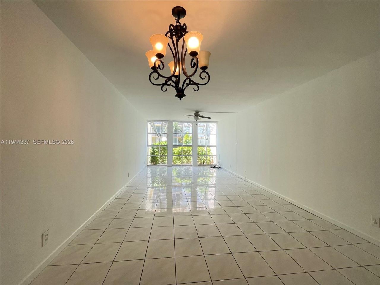 851 Three Islands Blvd, Unit 106, Hallandale Beach, FL 33009 Photo