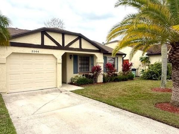 2344 SE Brekenridge Circle, Port St. Lucie, FL 34952