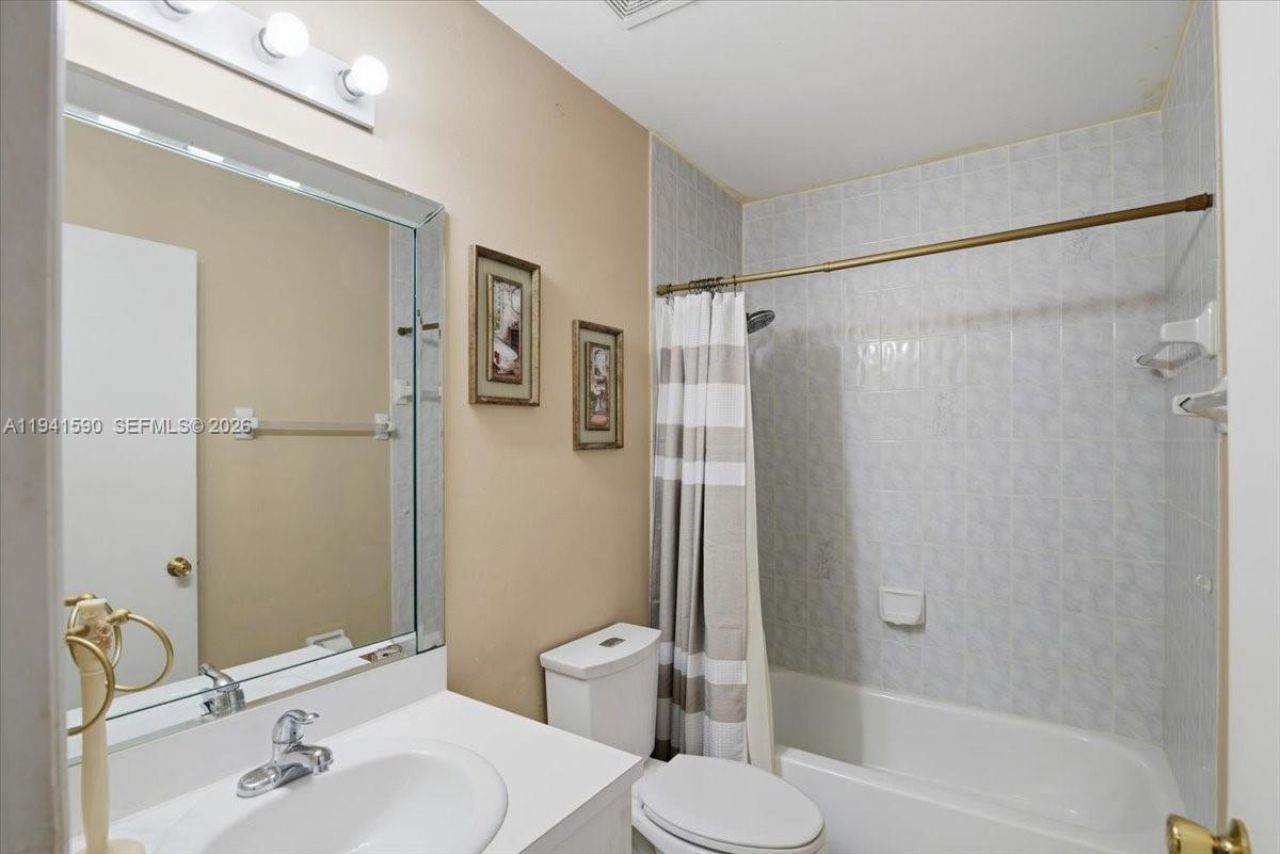 13741 SW 160th Ter, Miami, FL 33177 Photo