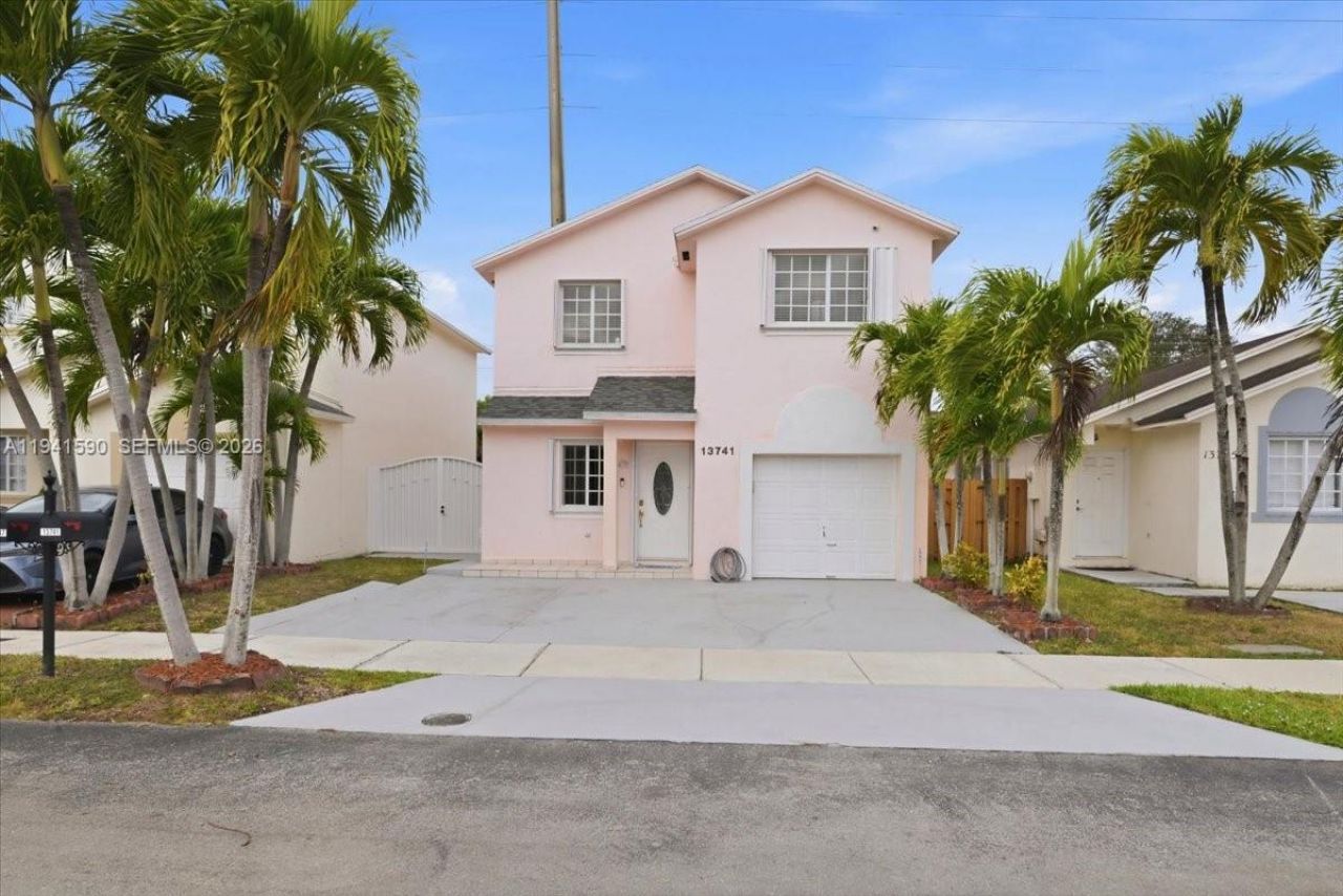 13741 SW 160th Ter, Miami, FL 33177 Photo