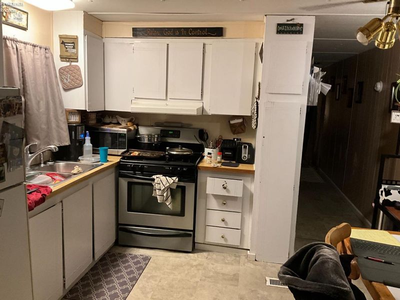 39 W Washburn Street, New London, OH 44851 Photo 2